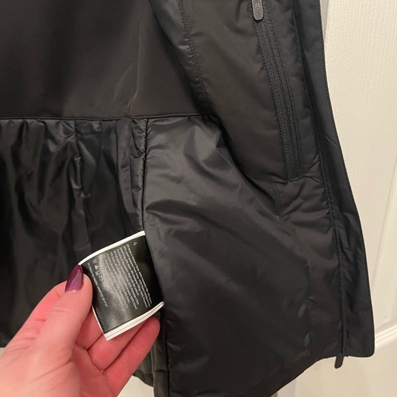 Lululemon SOFTMATTE INSULATED JACKET Black sz 4 NWT - Picture 13 of 15
